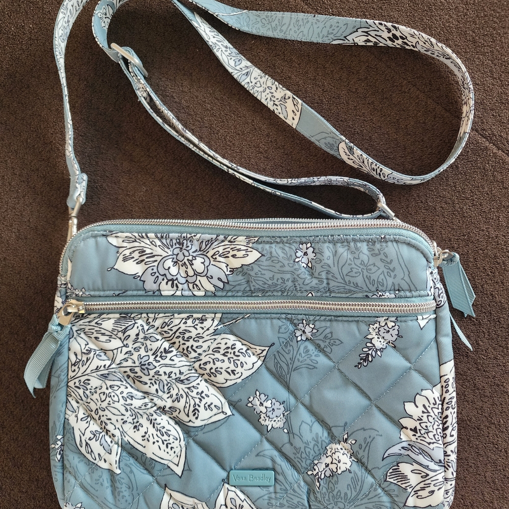 Vera Bradley Performance Tiger Lily Blue Floral Quilted Crossbody Bag NWOT
